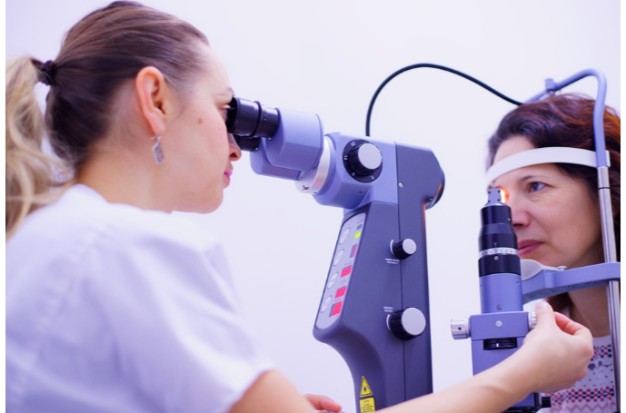 Does Laser Eye Surgery Hurt – Is It Safe